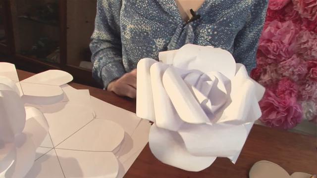 Объемные цветы своими руками из гофрированной бумаги